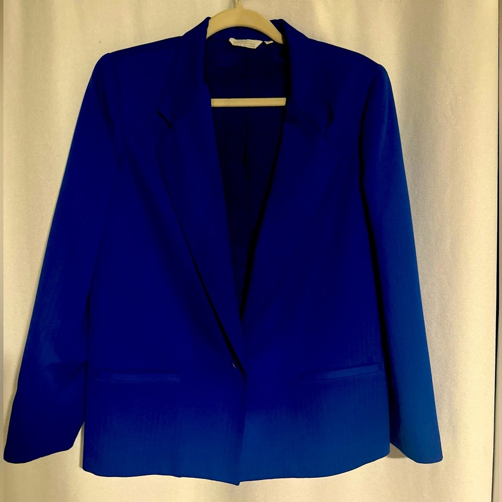 Royal blue blazer💙